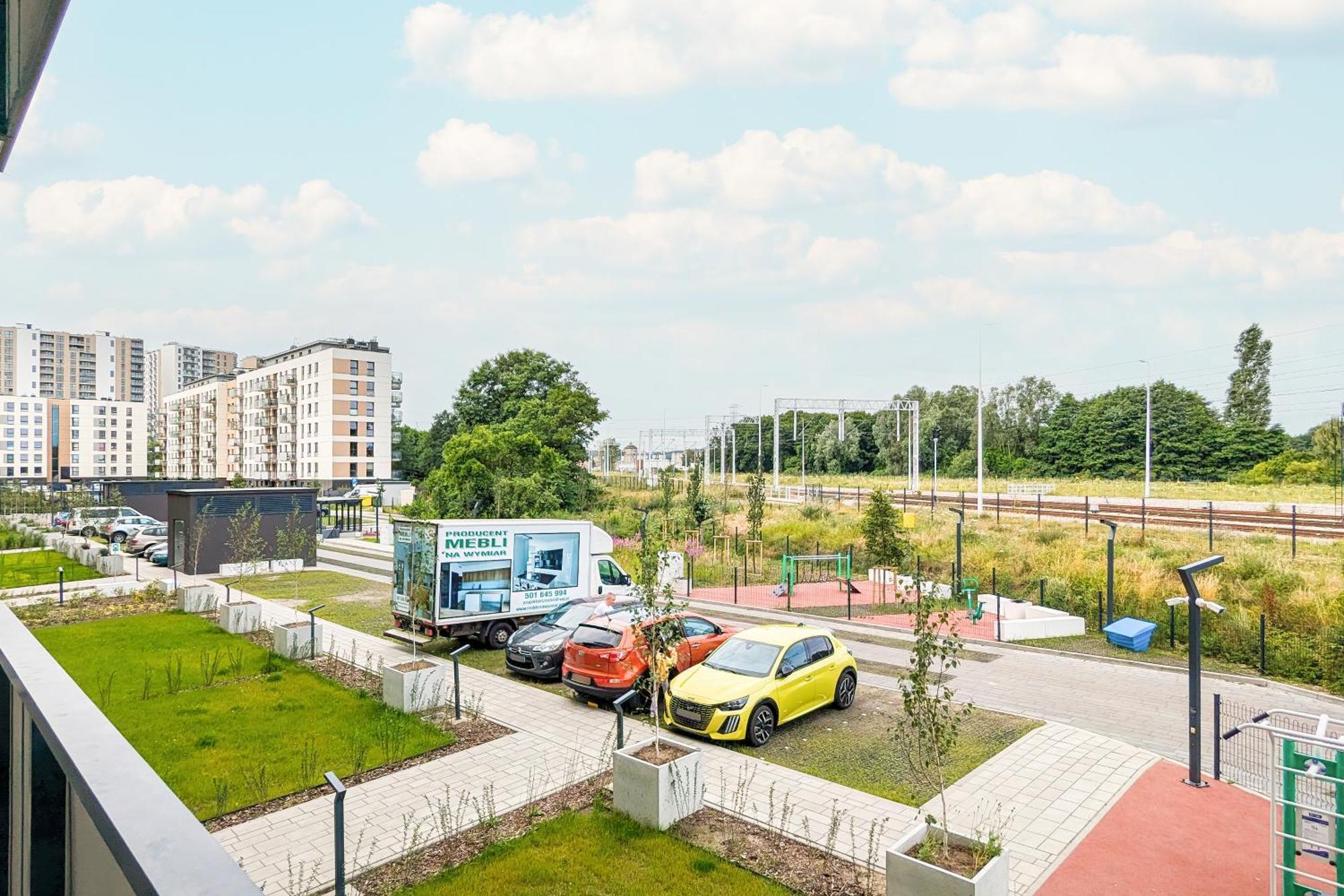 Latarnikow Estate With Balcony & Parking By Renters Gdansk
