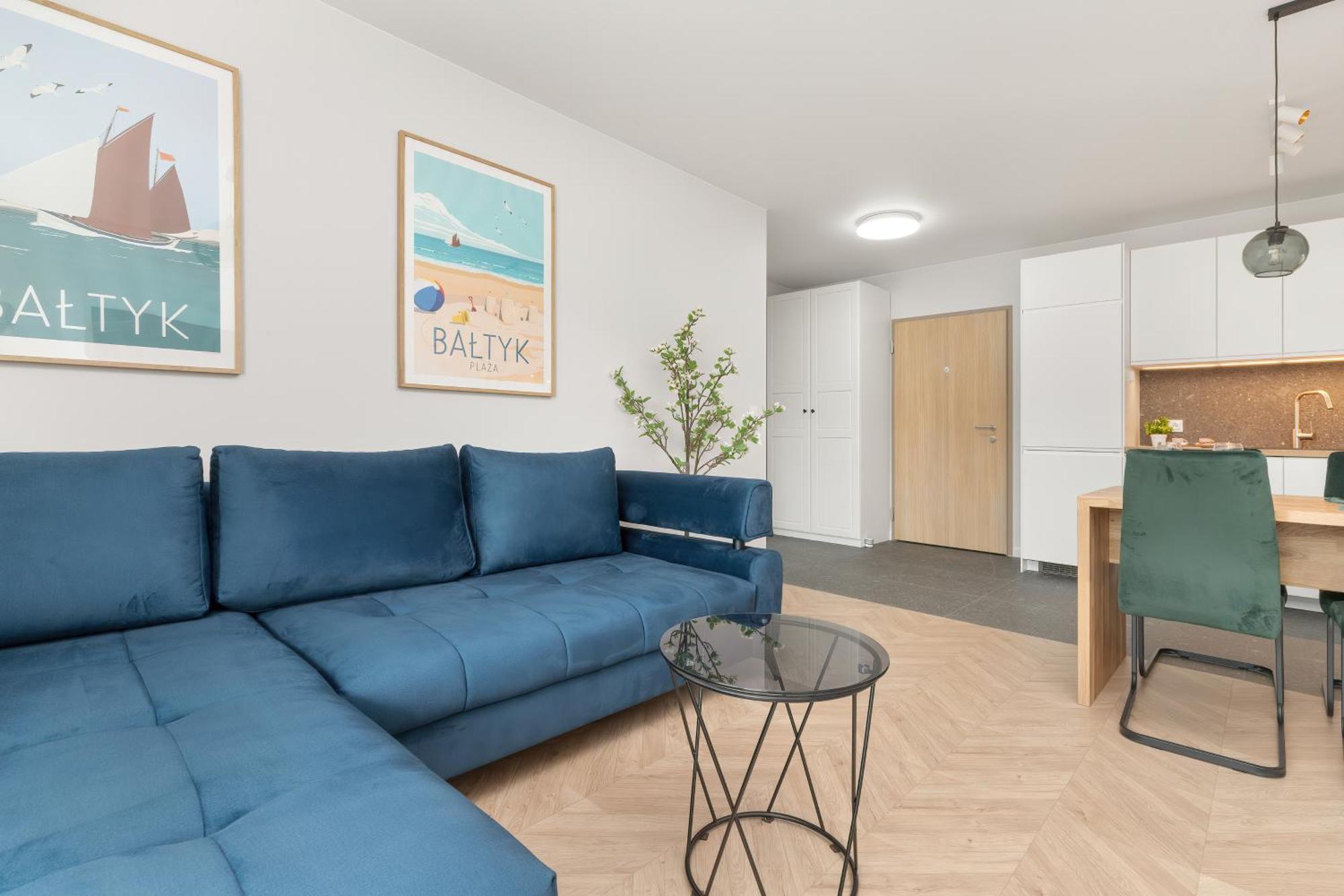 Latarnikow Estate With Balcony & Parking By Renters * Gdansk
