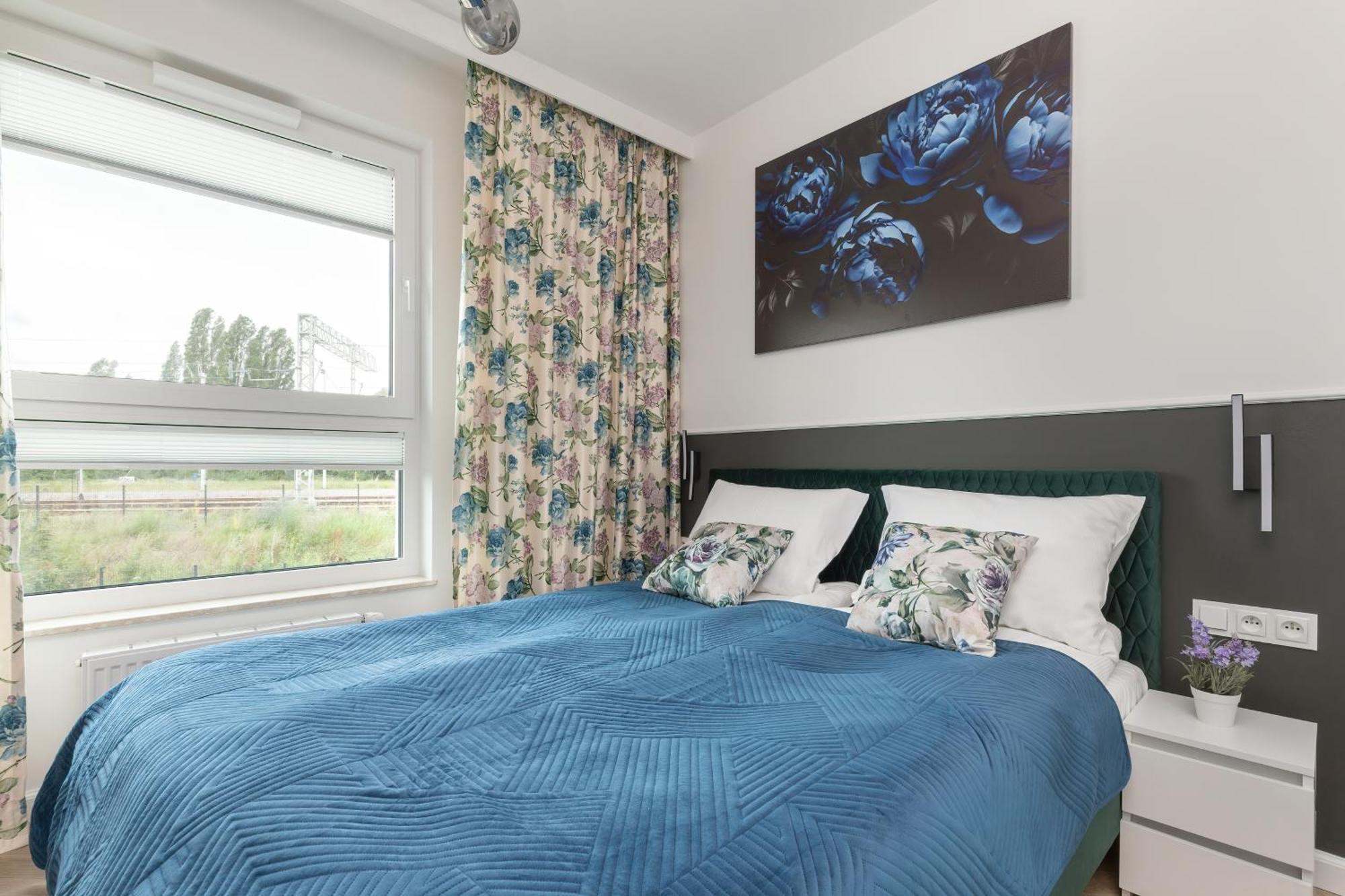 Apartment Latarnikow Estate With Balcony & Parking By Renters *