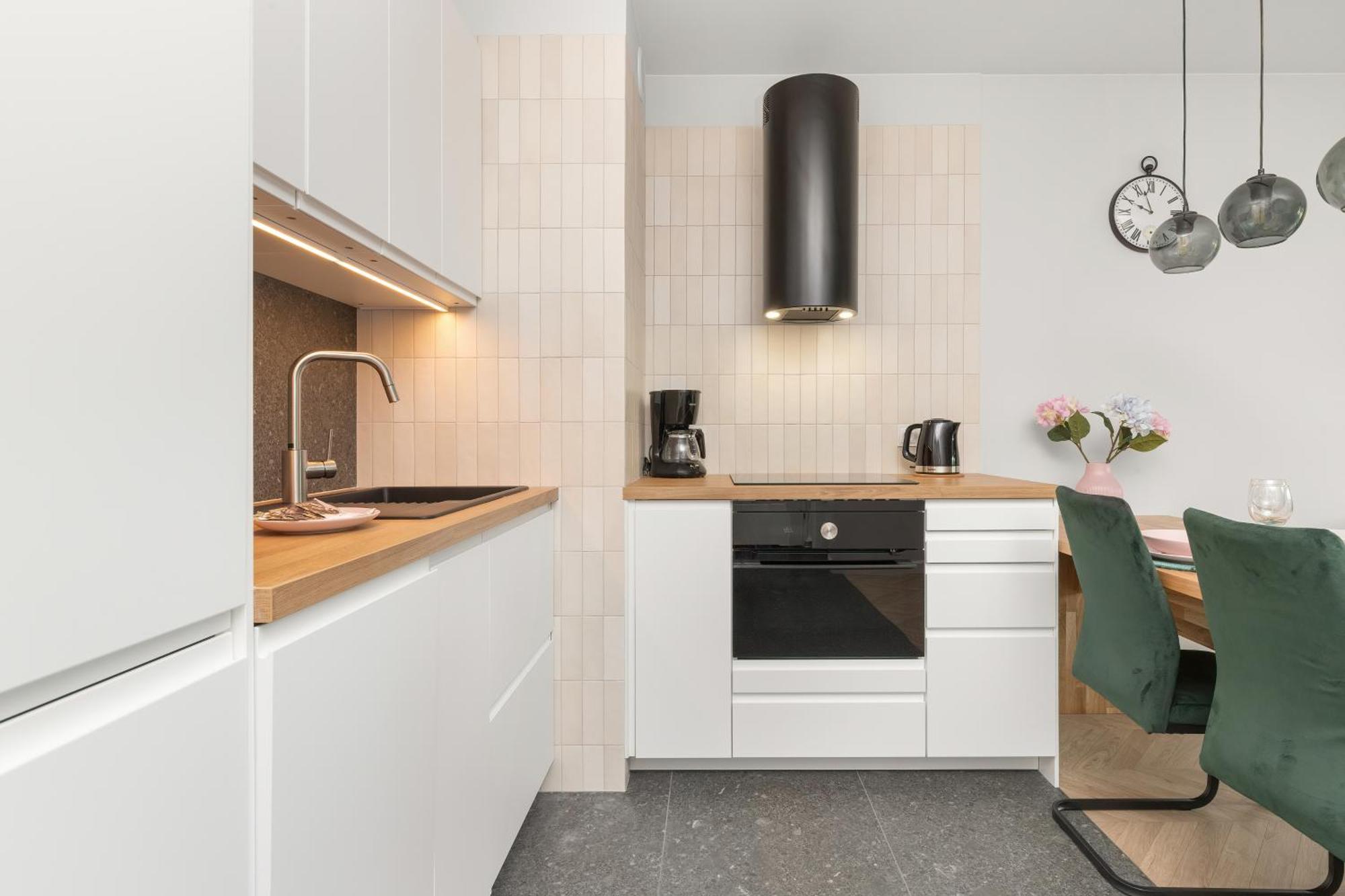 Apartment Latarnikow Estate With Balcony & Parking By Renters *